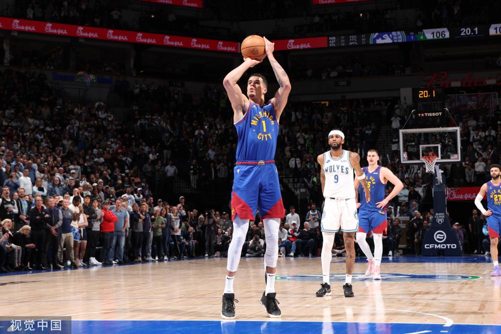 双方签约三 双方签约三