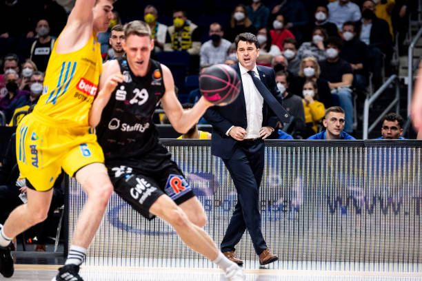 和现役球员 和现役球员